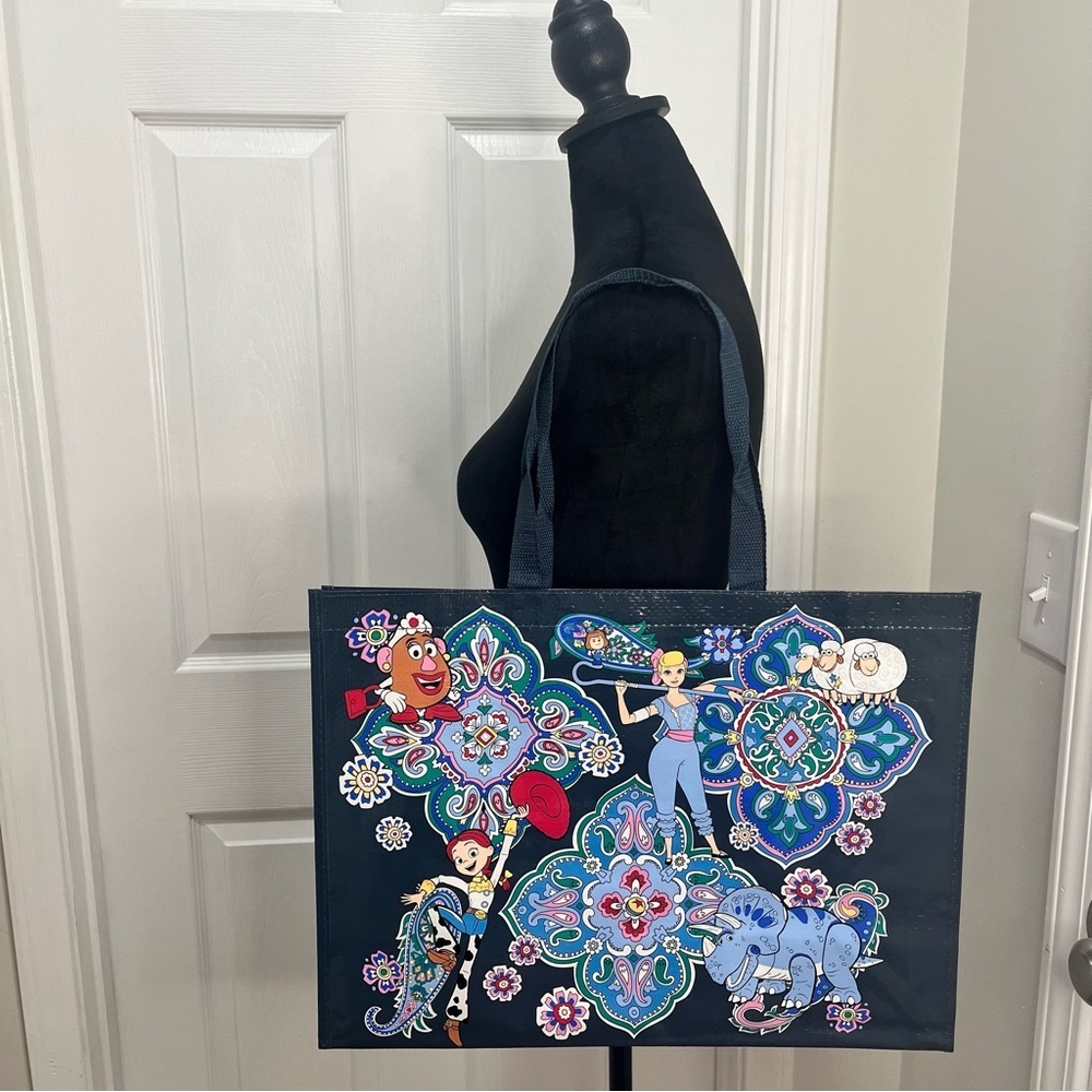 Vera Bradley Disney Pixar Toy Story Andy’s Room Market Tote Bag NWT